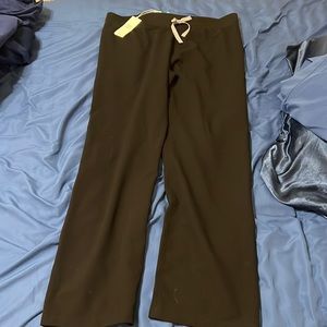 Black Figs Livingston scrub pants